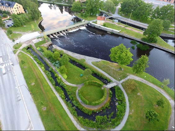 Drönarfoto över fiskvägen och anläggningen vid Slussen i Örebro 