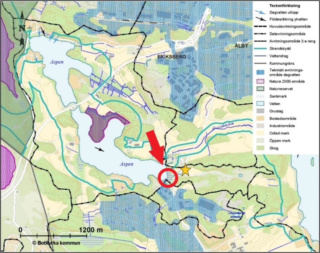 Karta som visar den troliga utsläppspunkten av PFAS-ämnen till sjön Aspen med en röd cirkel. 